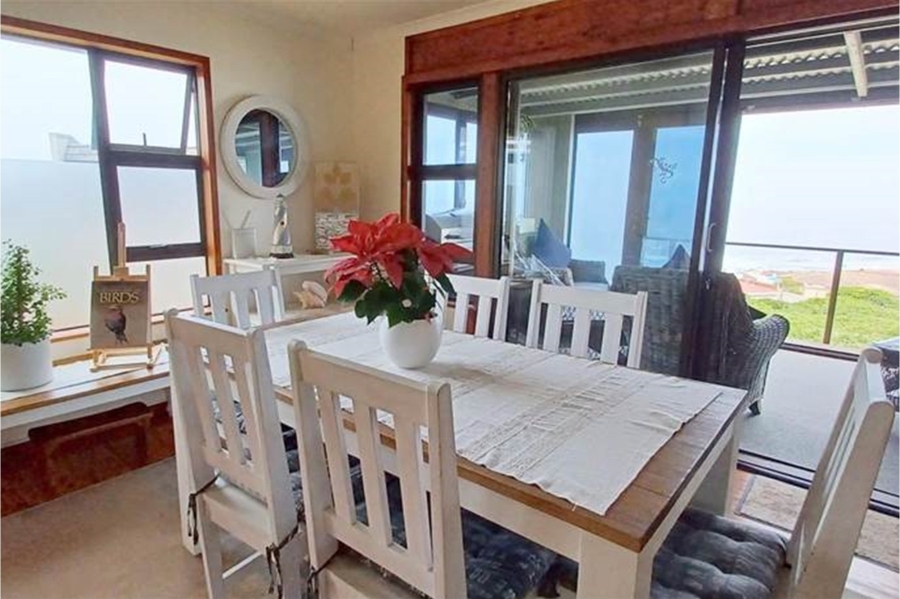 5 Bedroom Property for Sale in Beachview Eastern Cape